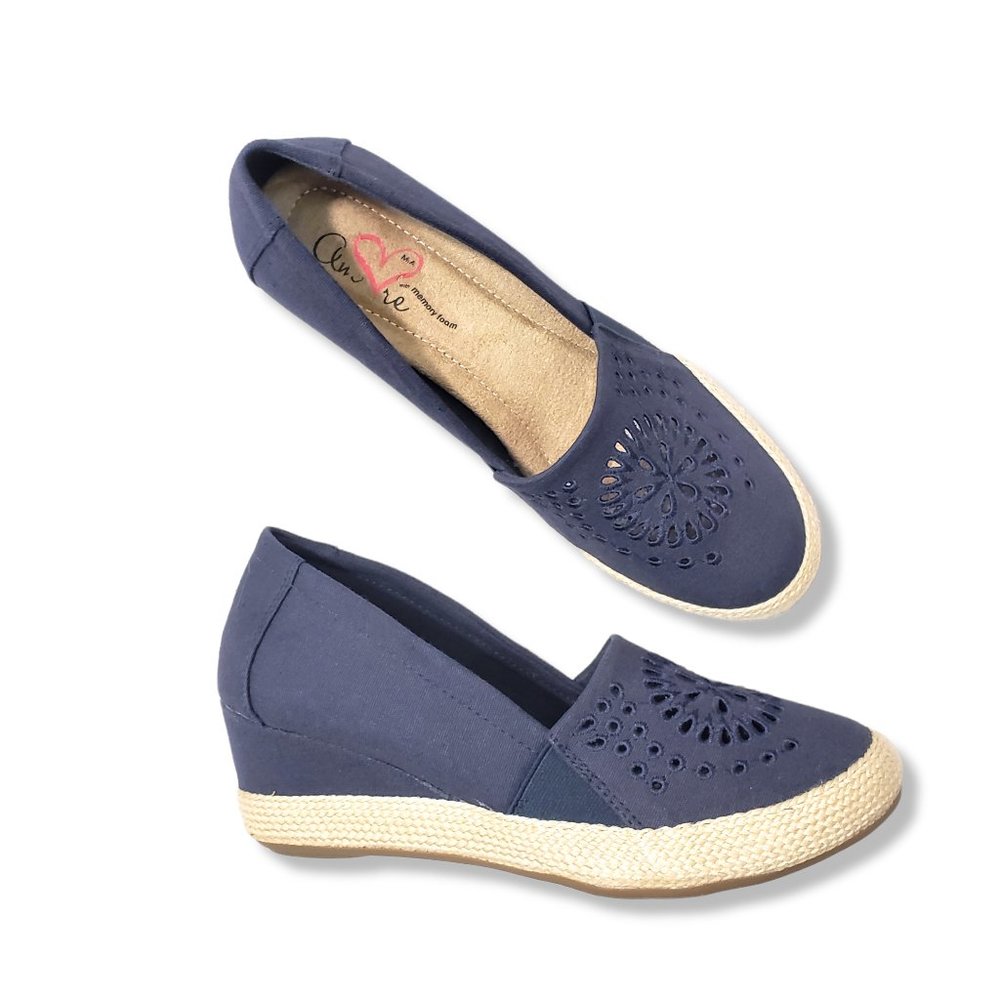 Mia Amore Blue Espadrille Trim Cut-out Canvas Wedged Heels Size 9